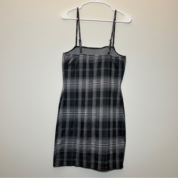 Riley & James Plaid Mini Dress Size Medium - Picture 2 of 4